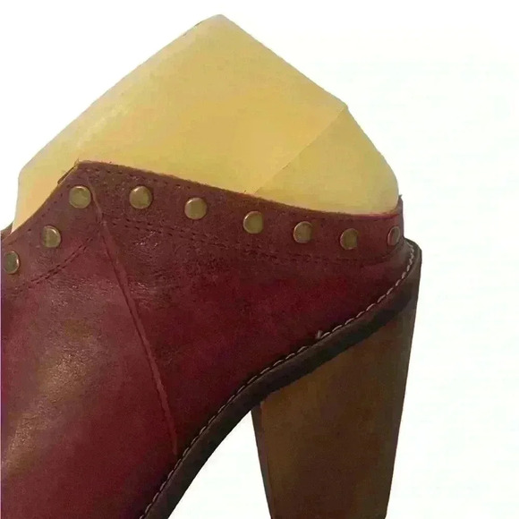 Kebba Women Burgundy Leather Homemade Studded Wooden  Heels Clogs Mules Red SZ 7 - Picture 5 of 12
